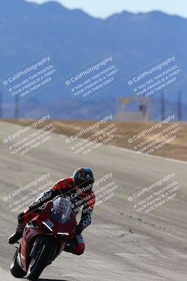 media/Feb-06-2025-Racers Edge (Thu) [[c17ed6f7b1]]/2-B Group/Session 4 End (Turn 10 Backside)/
